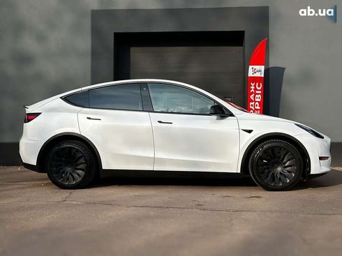 Tesla Model Y 2022 - фото 10