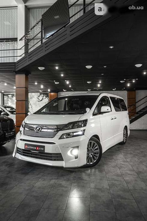 Toyota Vellfire 2014 - фото 3