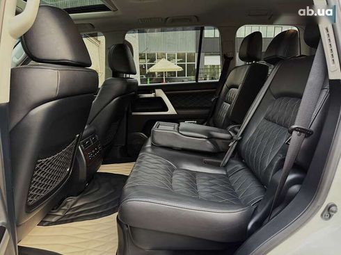 Toyota Land Cruiser 2017 - фото 29
