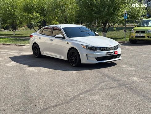 Kia Optima 2016 белый - фото 7