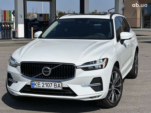 Volvo XC60 2022 - фото 2
