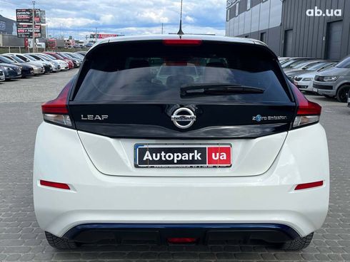 Nissan Leaf 2021 белый - фото 7