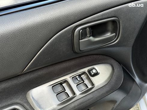 Mitsubishi Lancer 2005 серый - фото 25