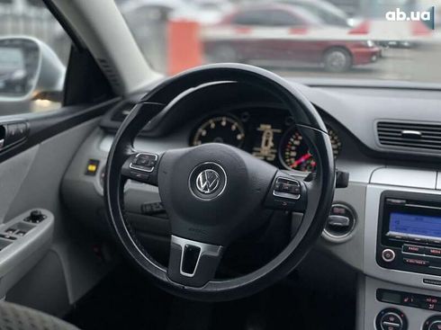 Volkswagen Passat 2010 - фото 13