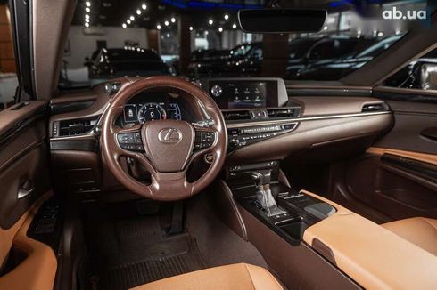 Lexus ES 2019 - фото 24