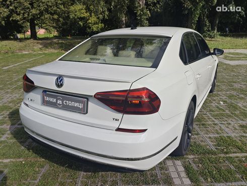 Volkswagen Passat 2016 белый - фото 5