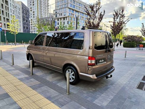 Volkswagen Transporter 2010 - фото 11