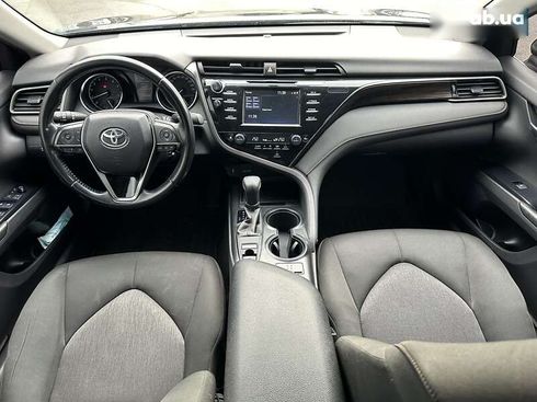 Toyota Camry 2019 - фото 27