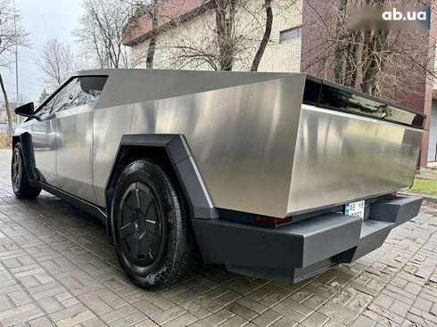 Tesla Cybertruck 2024 - фото 17