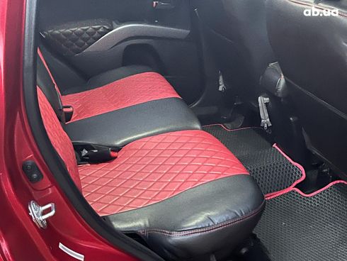 Mitsubishi Outlander 2010 красный - фото 21