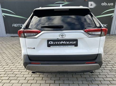 Toyota RAV4 2019 - фото 28