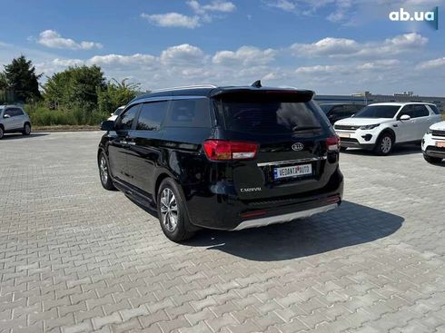 Kia Carnival 2017 - фото 4