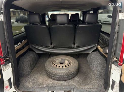 Renault Trafic 2011 - фото 24