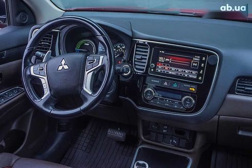 Mitsubishi Outlander 2018 - фото 7