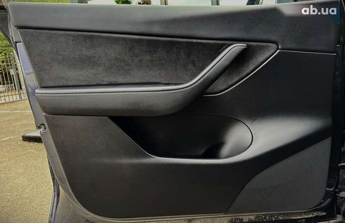 Tesla Model Y 2022 - фото 18