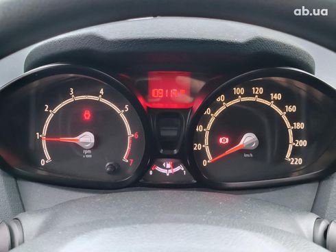 Ford Fiesta 2012 красный - фото 19