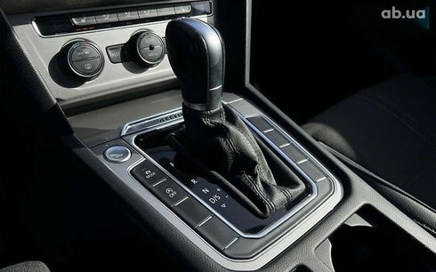 Volkswagen passat alltrack 2019 - фото 23