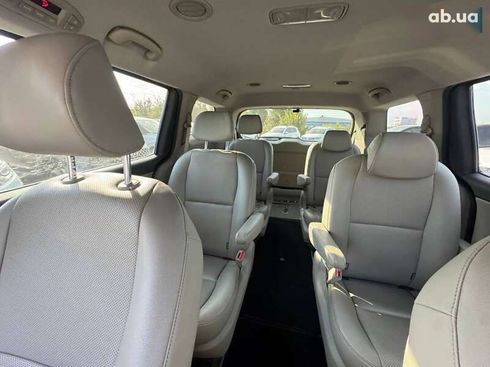 Kia Carnival 2016 - фото 19