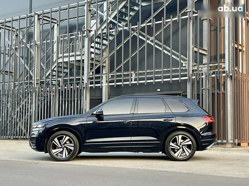 Volkswagen Touareg 2021 - фото 12