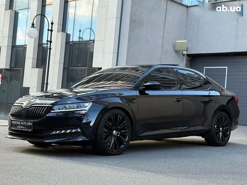 Skoda Superb 2020 - фото 16