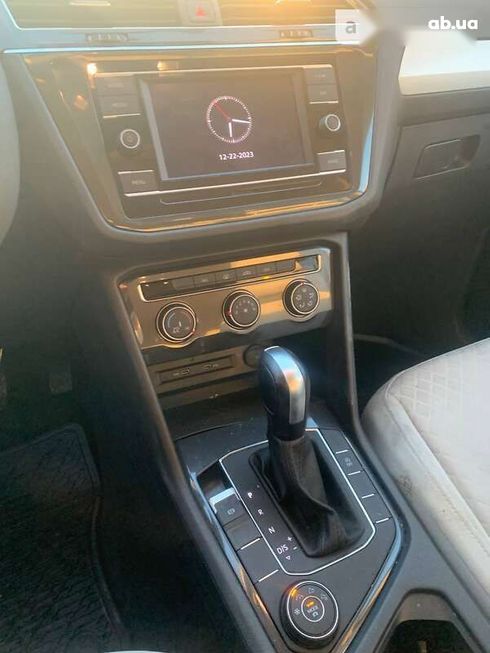 Volkswagen Tiguan 2019 - фото 12