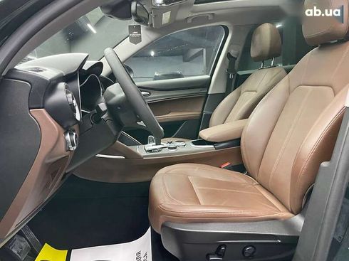 Alfa Romeo Stelvio 2021 - фото 10