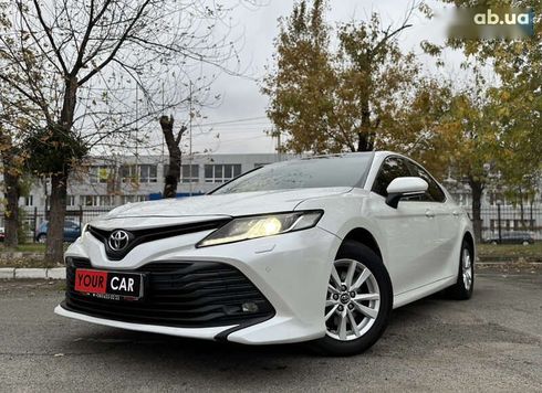 Toyota Camry 2018 - фото 3