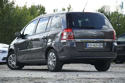 Opel Zafira 2010 - фото 11