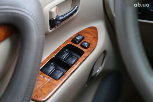 Lexus LX 2005 - фото 24