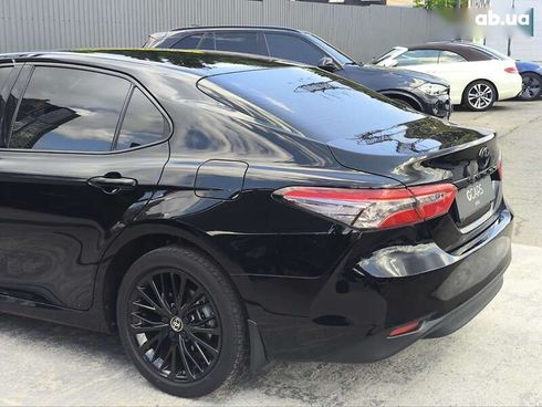 Toyota Camry 2019 - фото 6