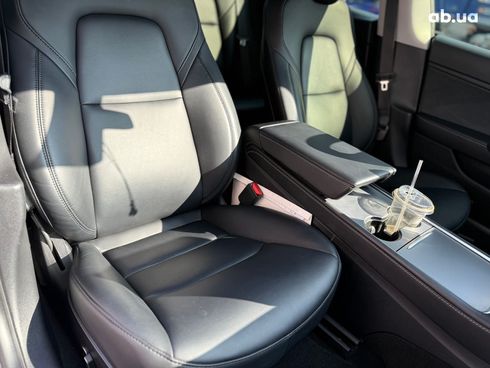 Tesla Model 3 2021 белый - фото 41