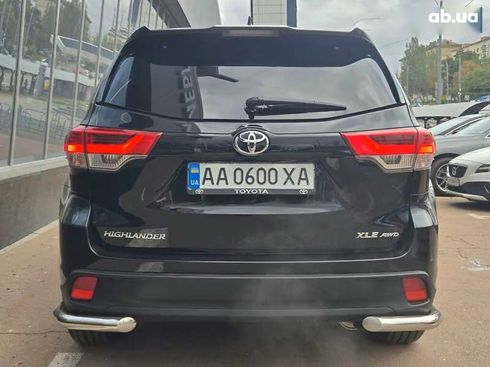 Toyota Highlander 2017 - фото 6