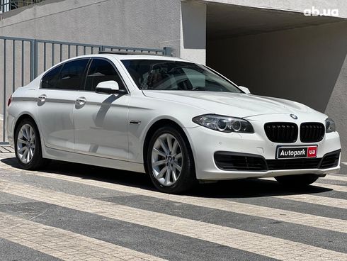 BMW 5 серия 2013 белый - фото 13