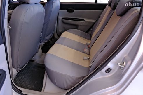 Hyundai Accent 2008 серебристый - фото 8