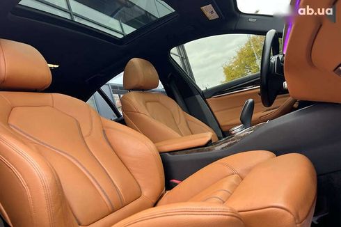 BMW 5 серия 2018 - фото 9