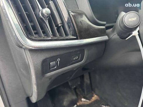 Volvo S90 2017 - фото 14