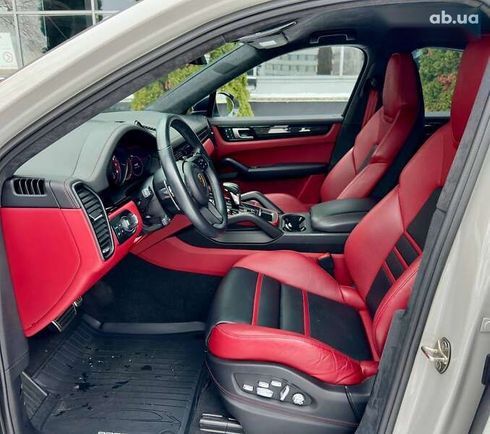 Porsche Cayenne Coupe 2021 - фото 22