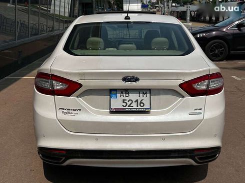 Ford Fusion 2016 - фото 6