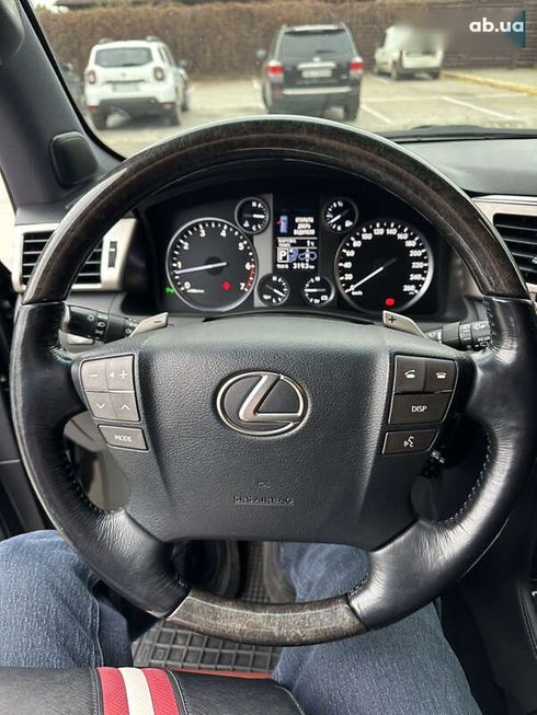 Lexus LX 2015 - фото 15