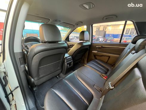 Hyundai Santa Fe 2011 белый - фото 17