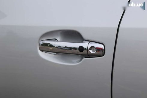 Toyota Land Cruiser 2012 - фото 30