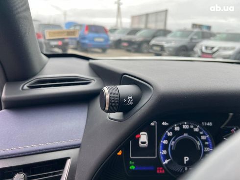 Lexus UX 2019 белый - фото 22