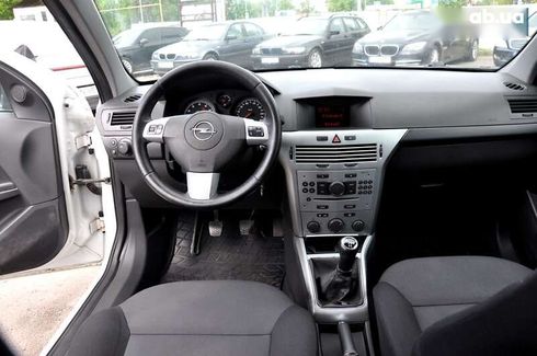 Opel Astra 2013 - фото 21