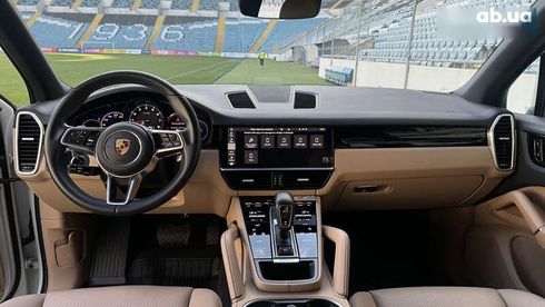 Porsche Cayenne 2021 - фото 14