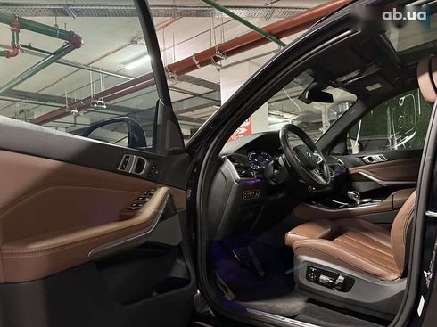 BMW X5 2018 - фото 29