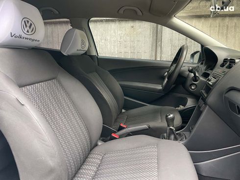 Volkswagen Polo 2015 белый - фото 20