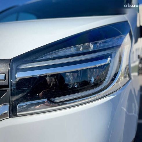 Renault Trafic 2021 - фото 10