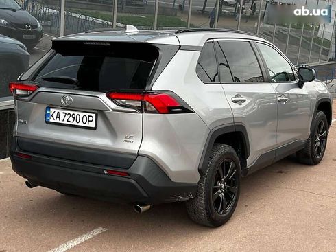 Toyota RAV4 2021 - фото 4