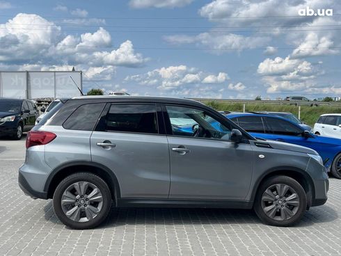 Suzuki Vitara 2019 серый - фото 38