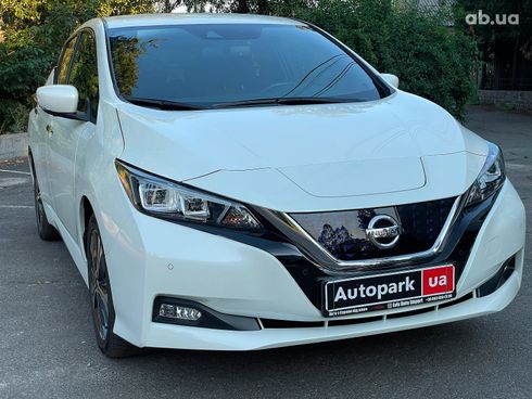 Nissan Leaf 2020 белый - фото 4